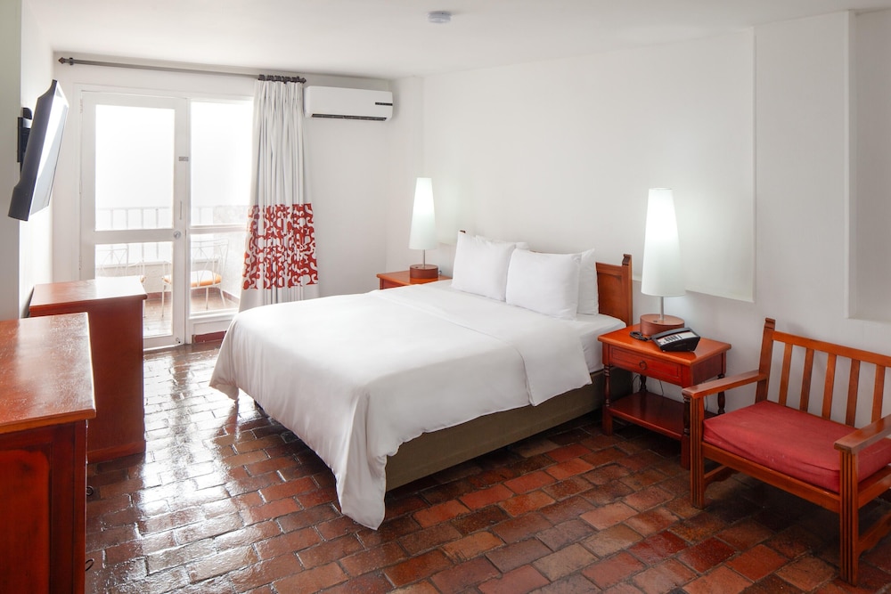 Hotel Decameron Galeon 13/48