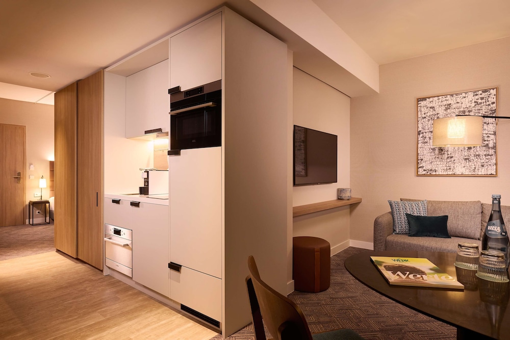 1 BEDROOM, PREMIER, APARTMENT