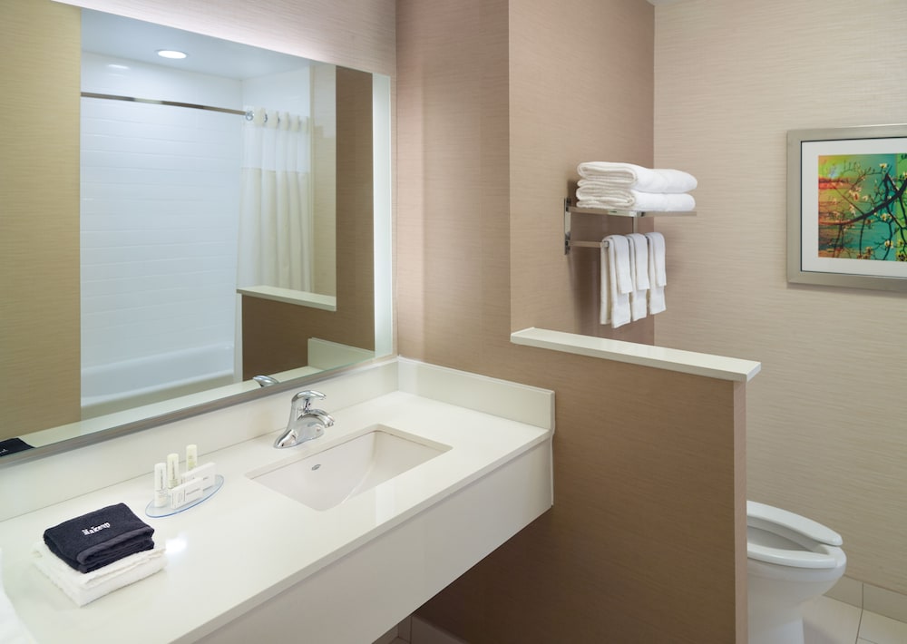 Fairfield Inn And Suites By Marriott Hendersonville Flat Rock 11/27