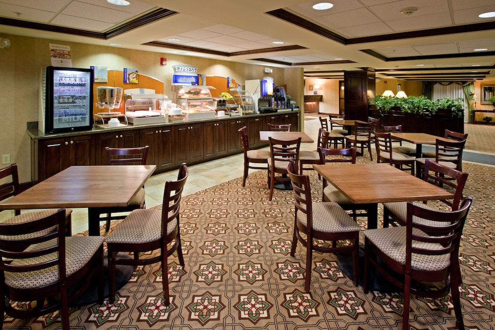 Holiday Inn Express Lebanon 31/36