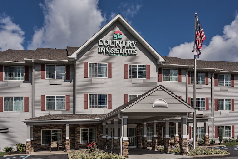 Country Inn and Suites By Radisson Charleston South WV 2/46