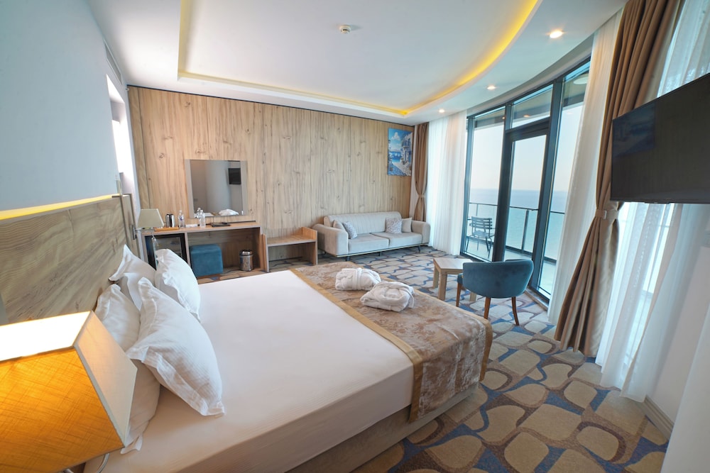 جناح تنفيذي بسرير كينج بإطلالة على البحر، Blue Mudanya Hotel 3/10