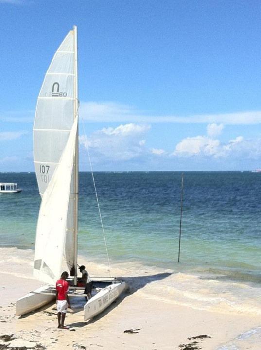 Kenya Bay Beach Hotel 32/46
