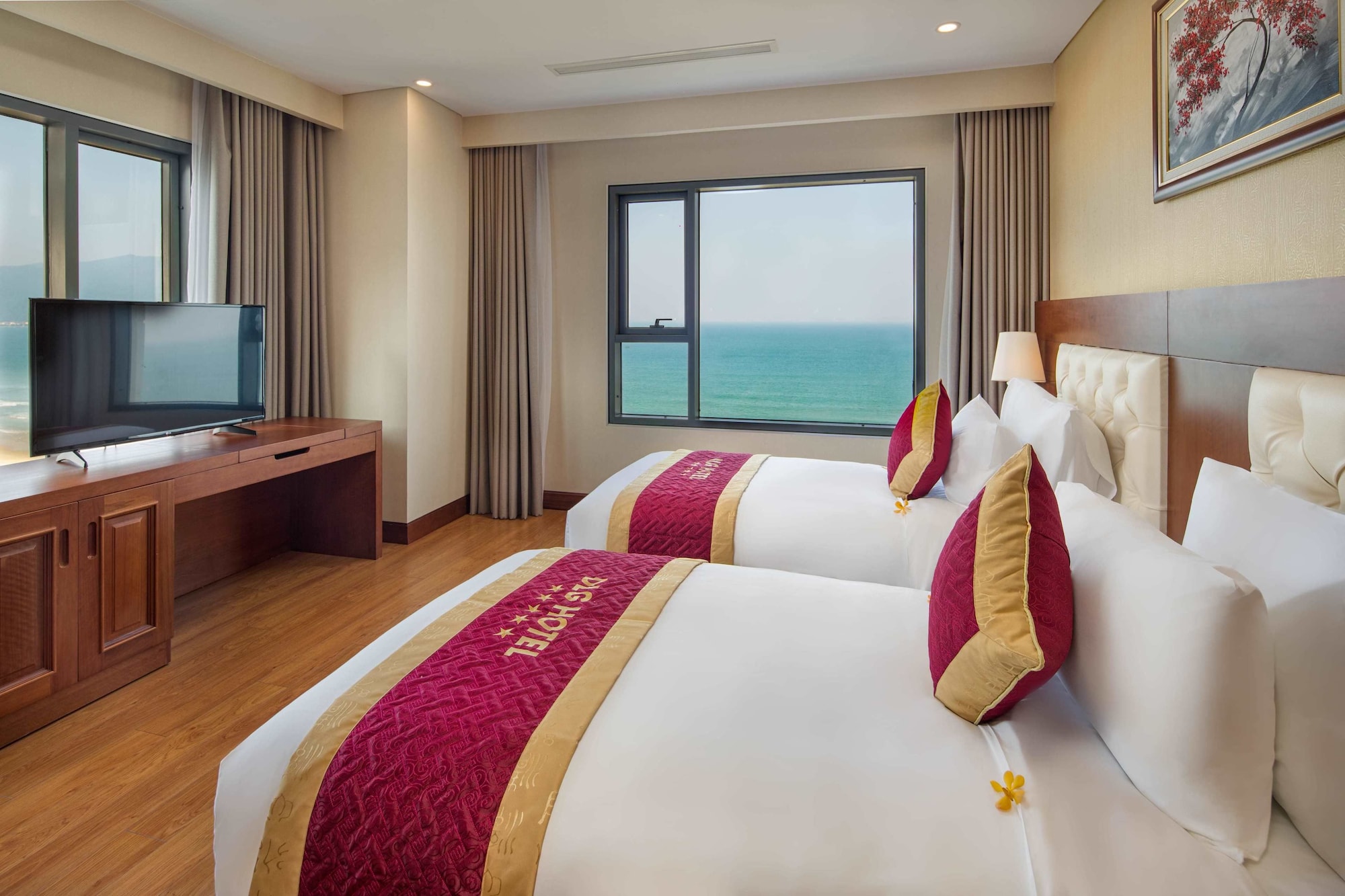 DELUXE, TWIN BEDS, OCEAN VIEW