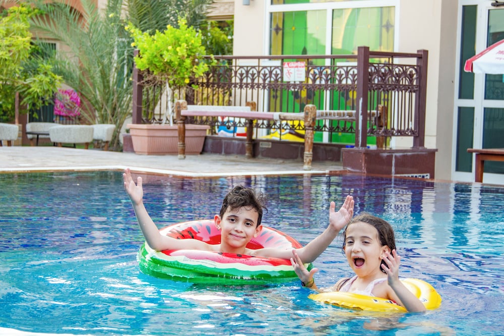 Mughal Suites 39/50