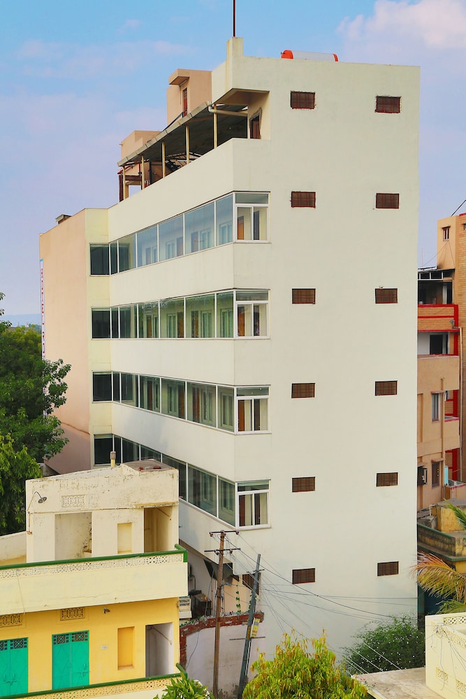 HOTEL ROYAL PALM 4/61
