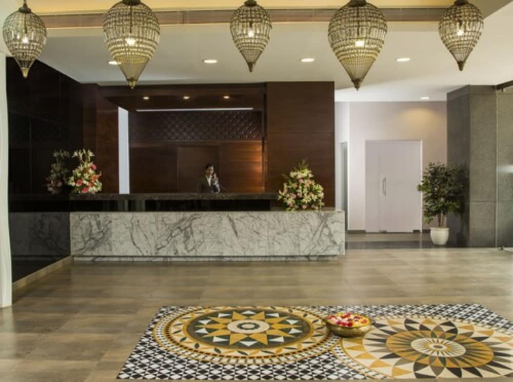 Lobby at THE RAVIZ CALICUT, KOZHIKODE