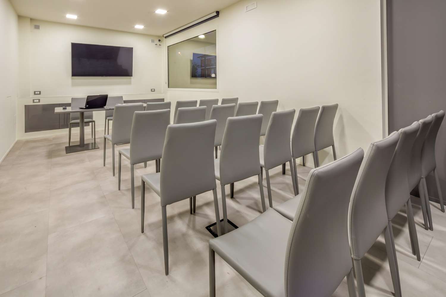 La Villa, Sure Hotel Collection by Best Western 59/76