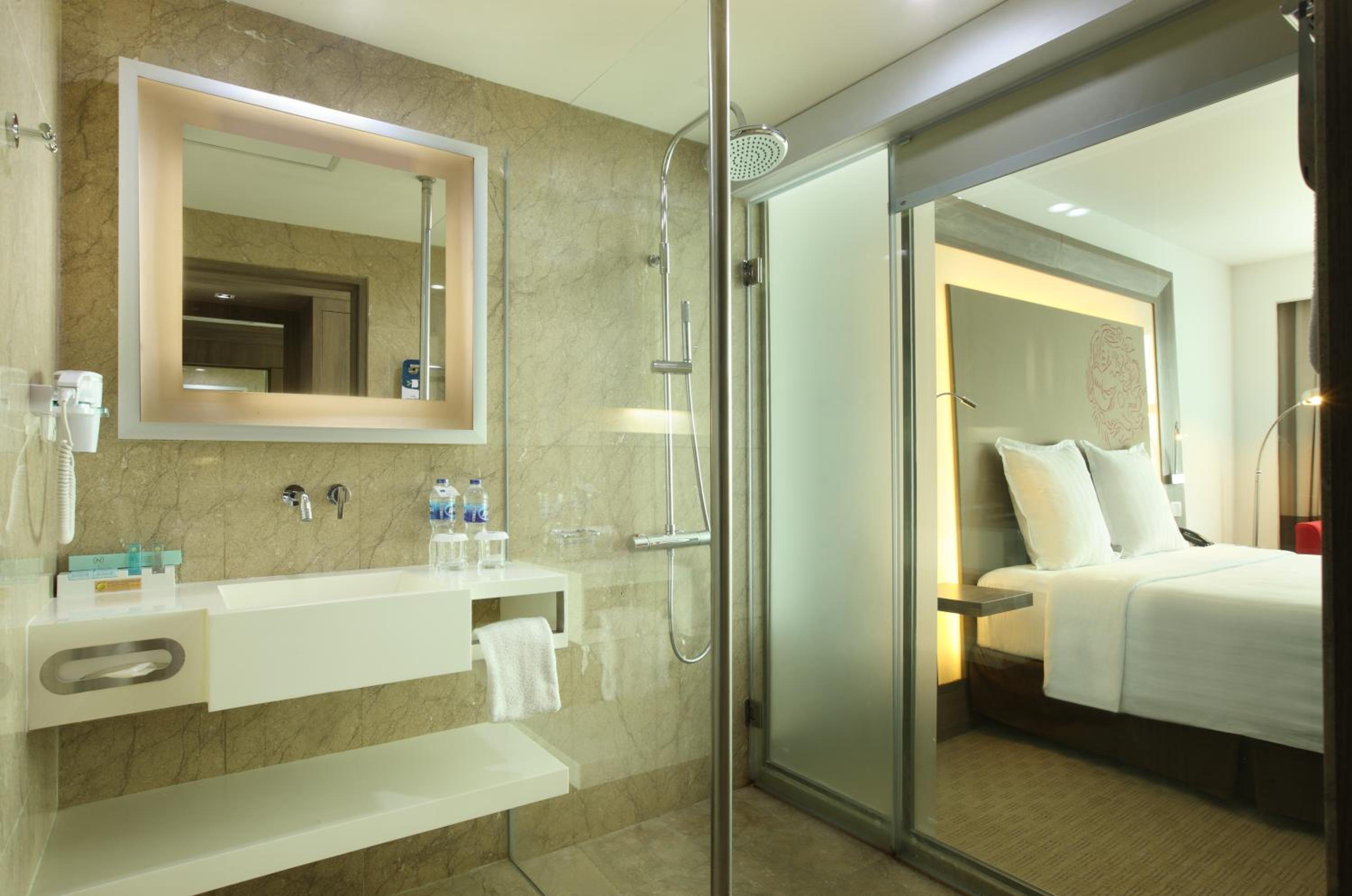 غرفة تنفيذية بسرير مزدوج، Novotel Jakarta Gajah Mada 9/9