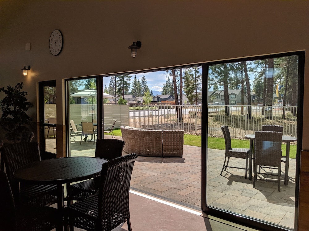 GrandStay Hotel & Suites Sisters 20/33