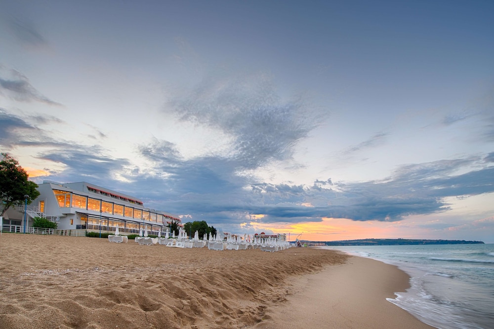 AluaSun Helios Beach 45/50