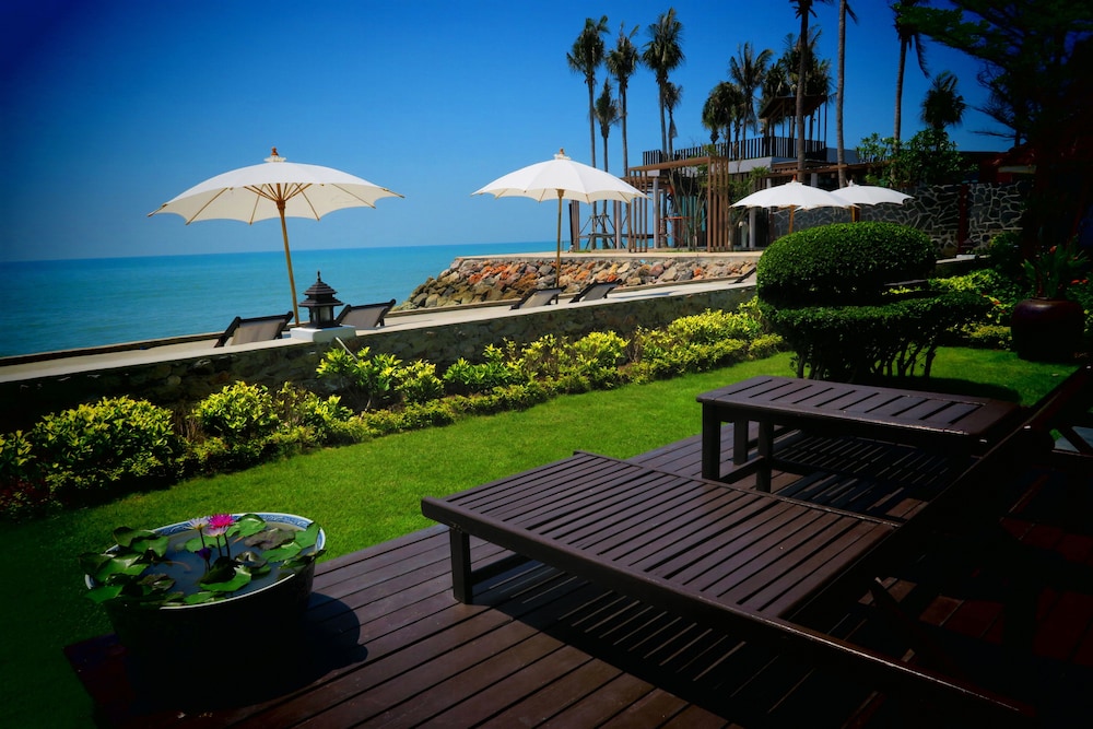 Chomtalay Resort At Had Chaosamran Beach 27/34