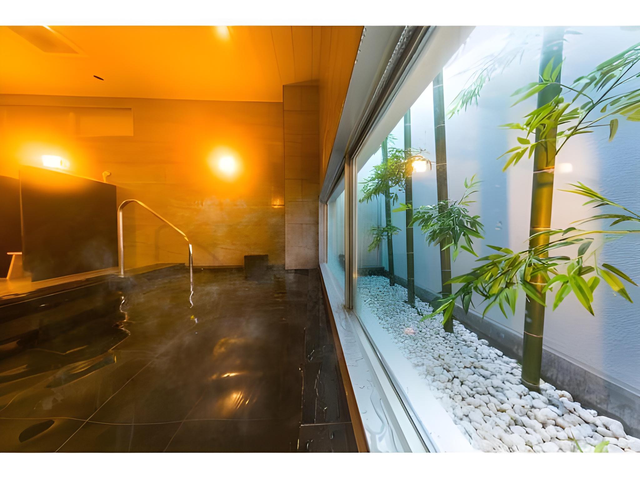 Super Hotel Gotsu Ekimae 23/25