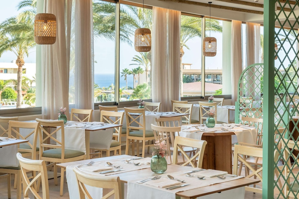 Iberostar Waves Gaviotas Park 33/46