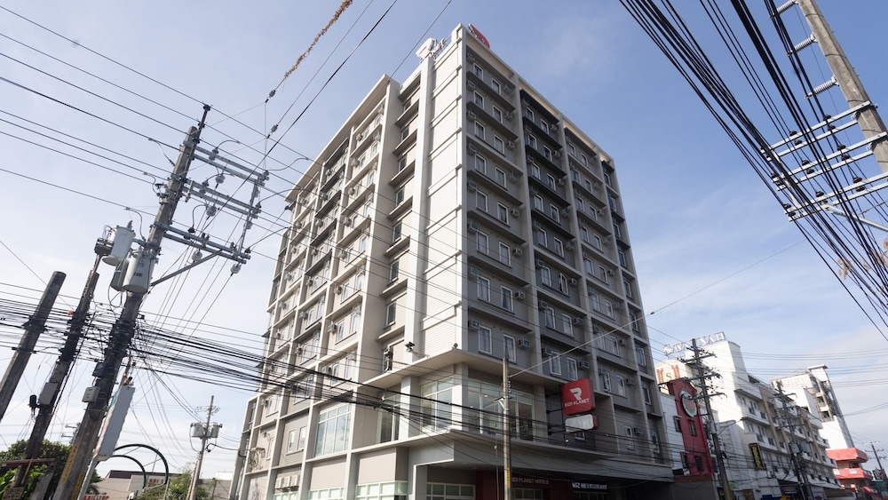 Red Planet Clark Angeles City 6/47