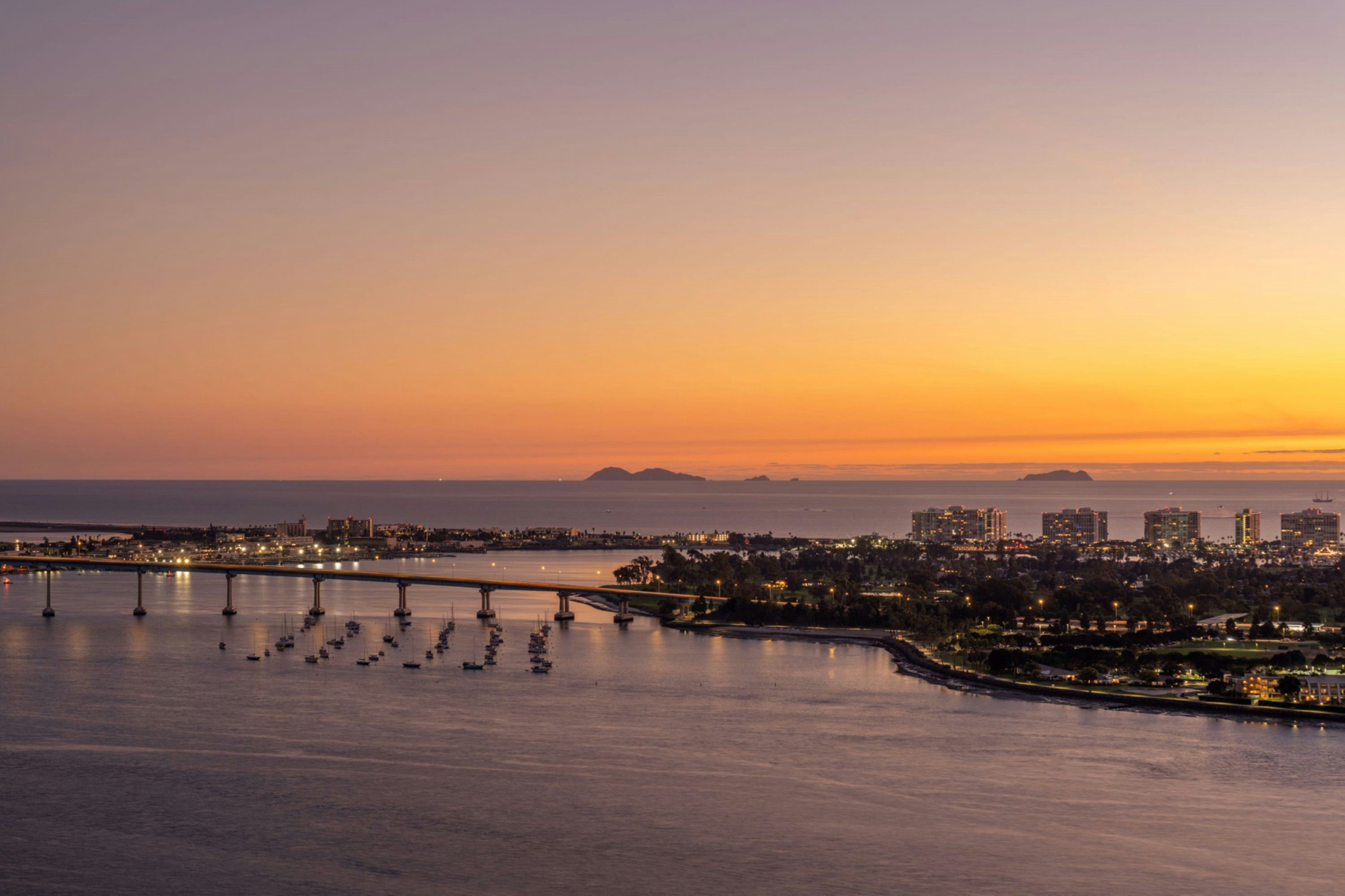 Hilton San Diego Bayfront 67/70