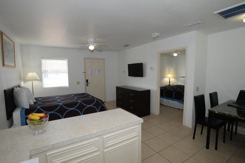 Port Isla Inn 18/53