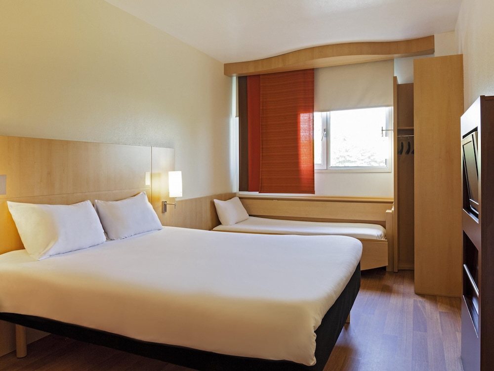 Ibis Paris Porte dItalie 17/72