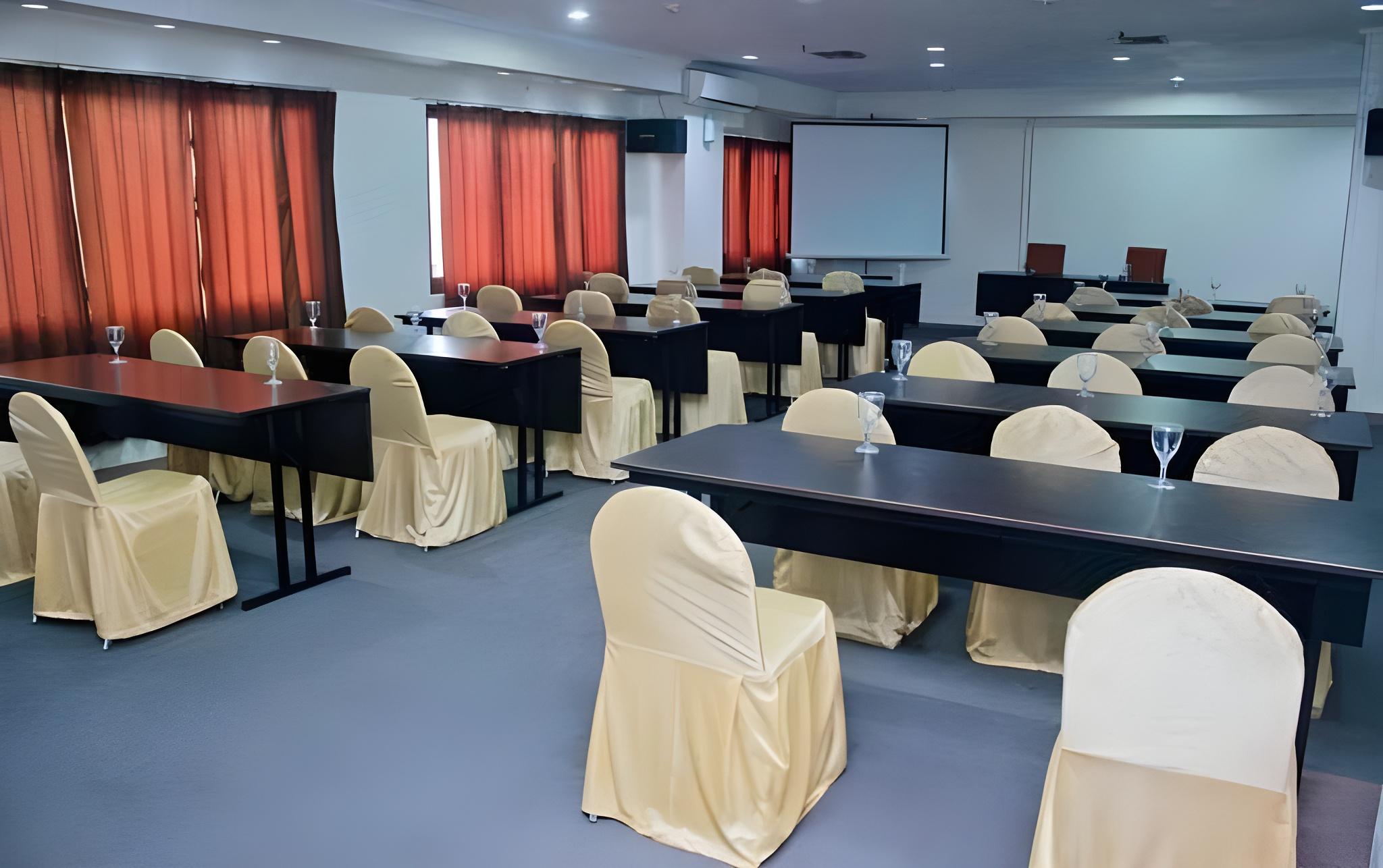 Abadi Hotel & Convention Center 38/50