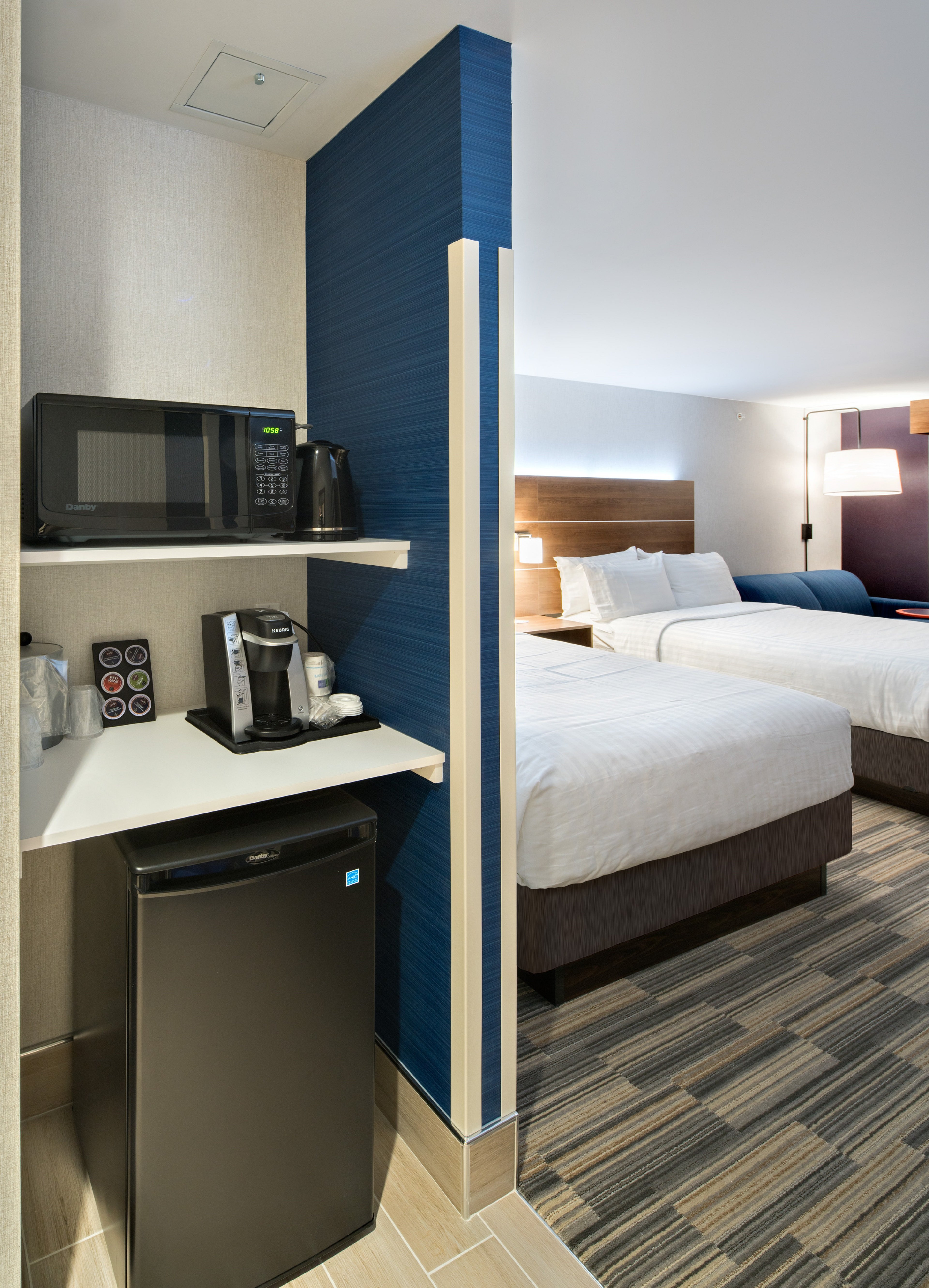 HOLIDAY INN EXPRESS RED DEER NORTH 14/38