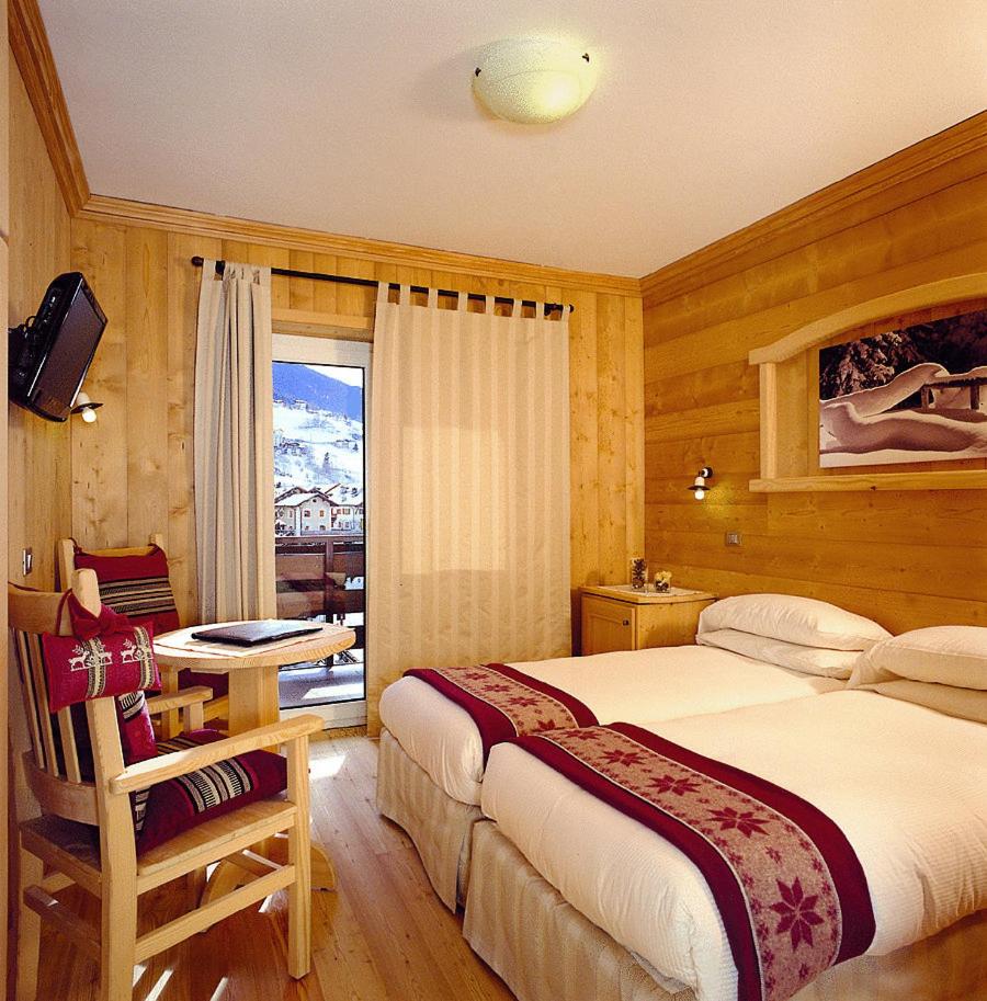Room, Double Bed