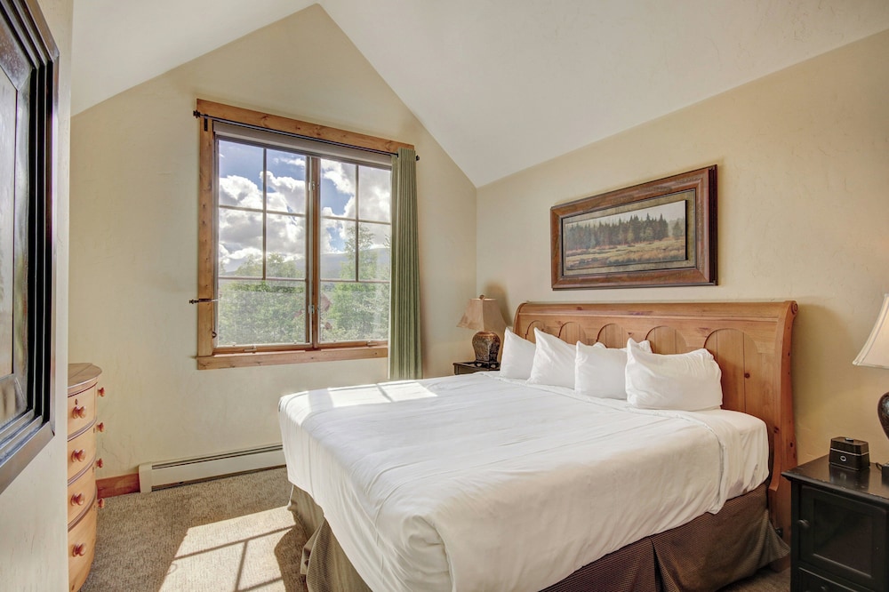 2 Bedrooms, Town House, King and Queen Bed, Sofa