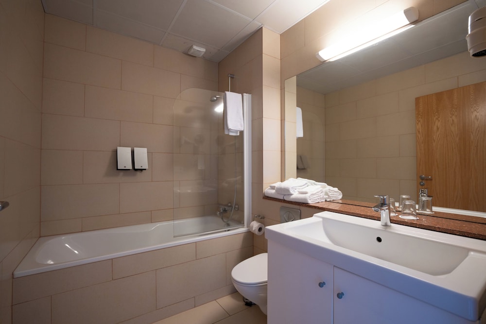 غرفة سوبيريور بسريرين منفصلين بشرفة، Hotel Laki 6/6
