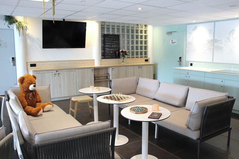 Kyriad La Rochelle Centre 38/62