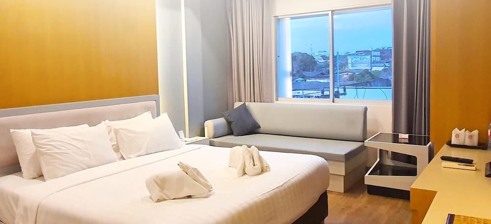 New Travel Lodge Hotel 20/63