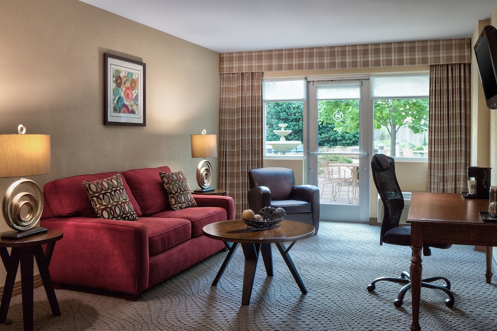 Delta Hotels by Marriott Midwest City at the Reed Conference Center 25/43