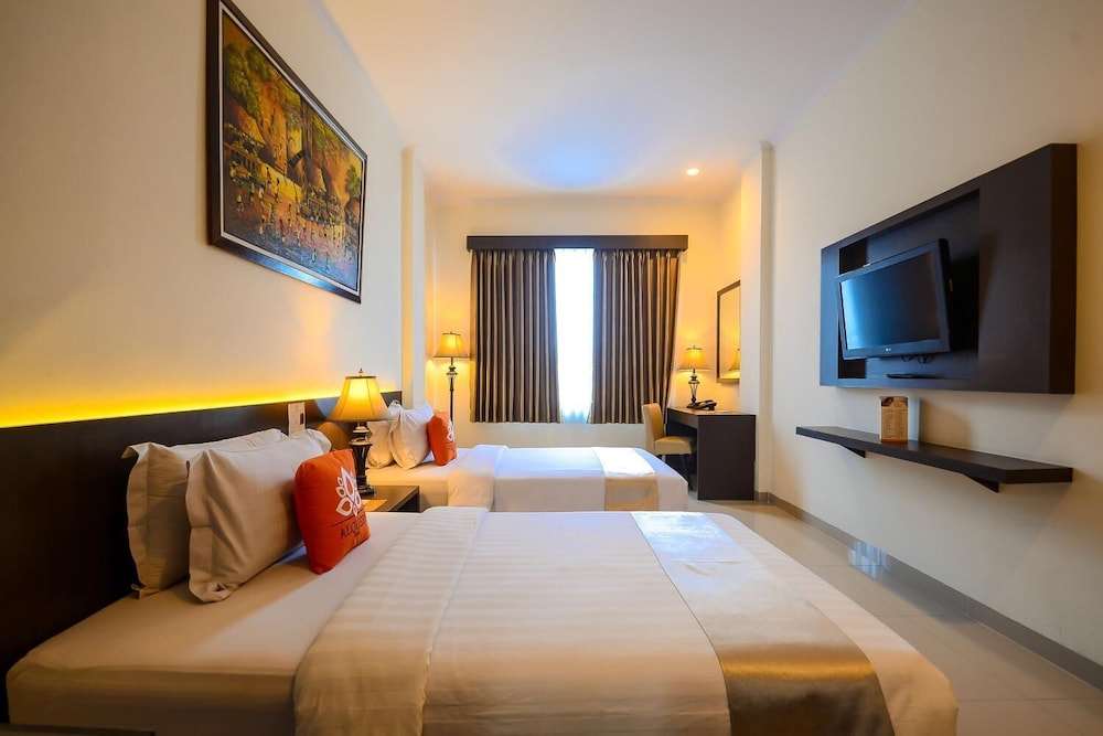 ALQUEBY HOTEL 27/47