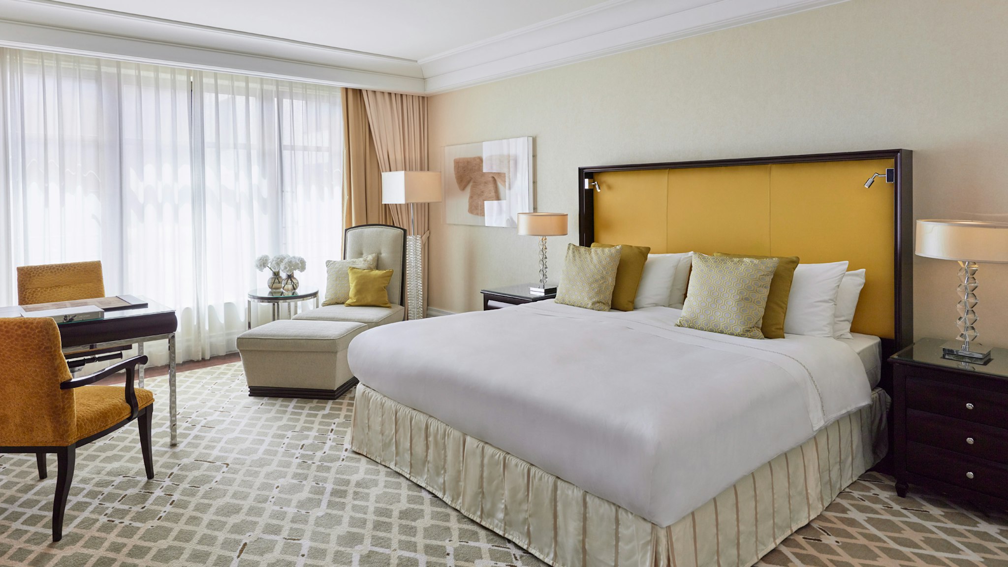 SUPERIOR, KING BED