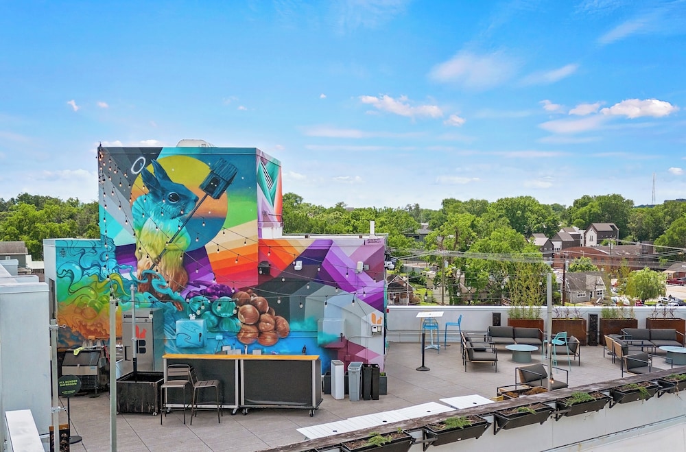 BentoLiving Chestnut Hill 70/77