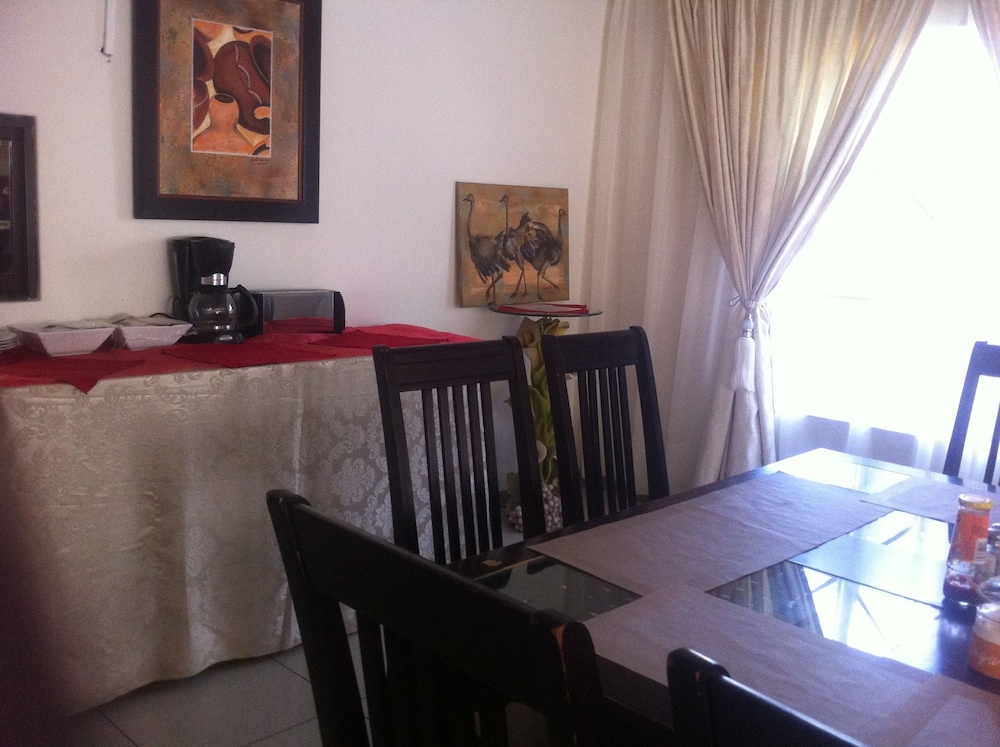 Upper Room Guest House 24/30