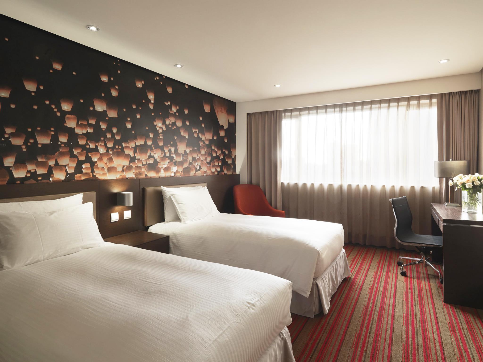 Comfort, Twin Beds