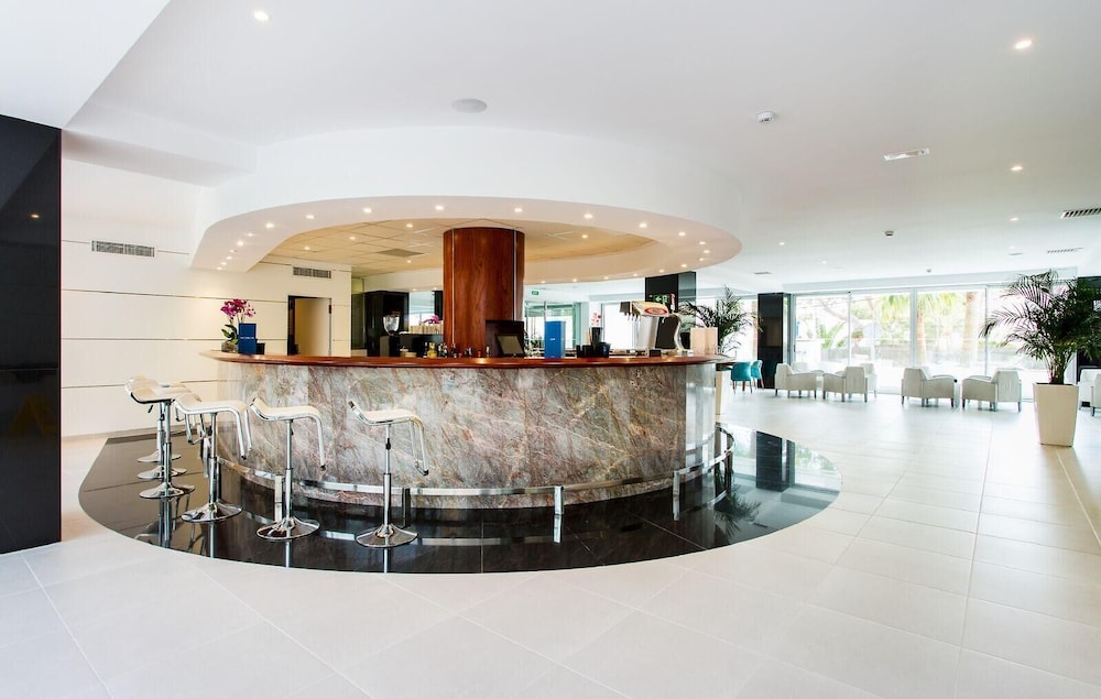Reverence Life Hotel 8/50