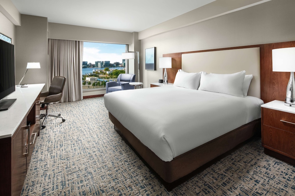 ROOM, KING BED, CITY VIEW