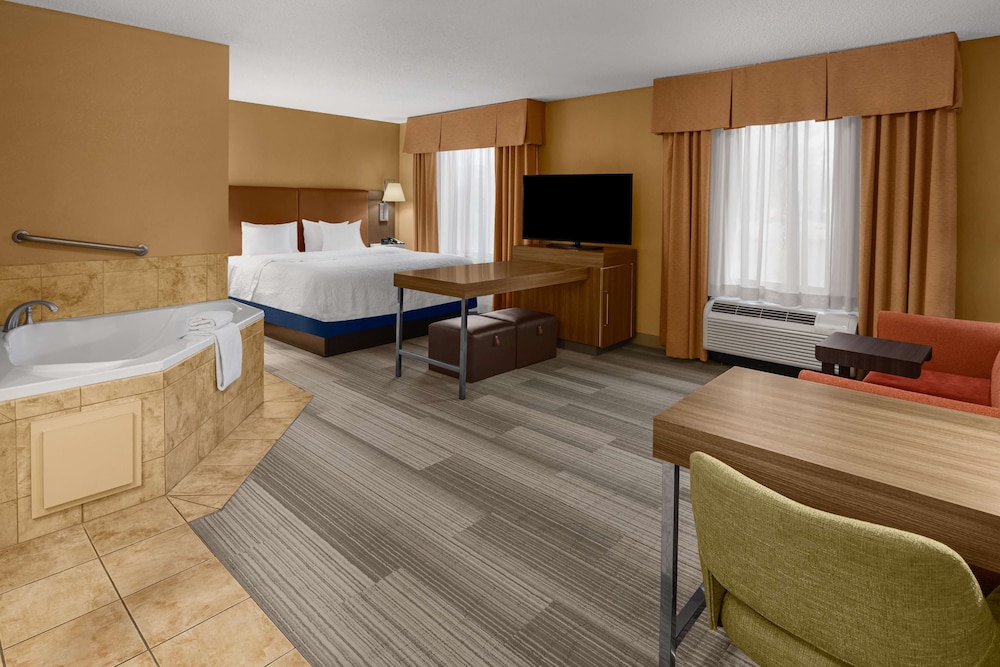 Hampton Inn Suites Banning Beaumont 17/50