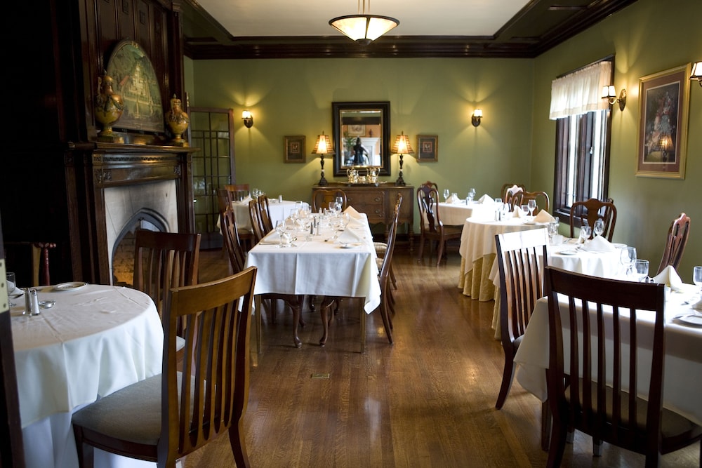 The Belvedere Inn & Restaurant 64/73