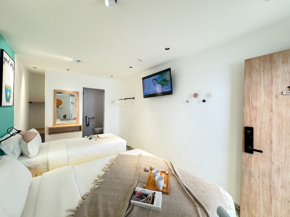 Apple 1 Hotel Gurney 33/61