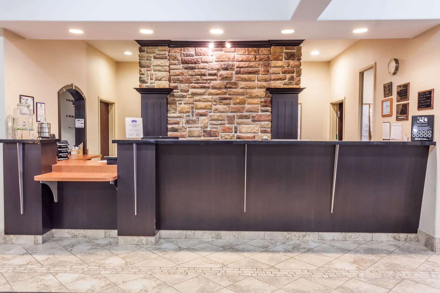 Ramada Westlock 4/37