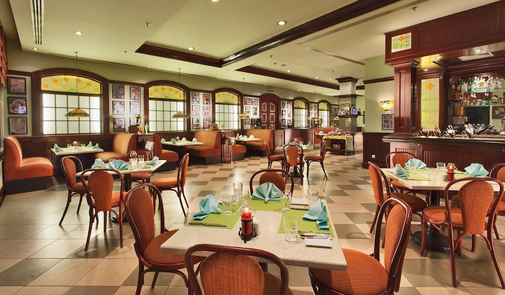 restaurant cafeteria