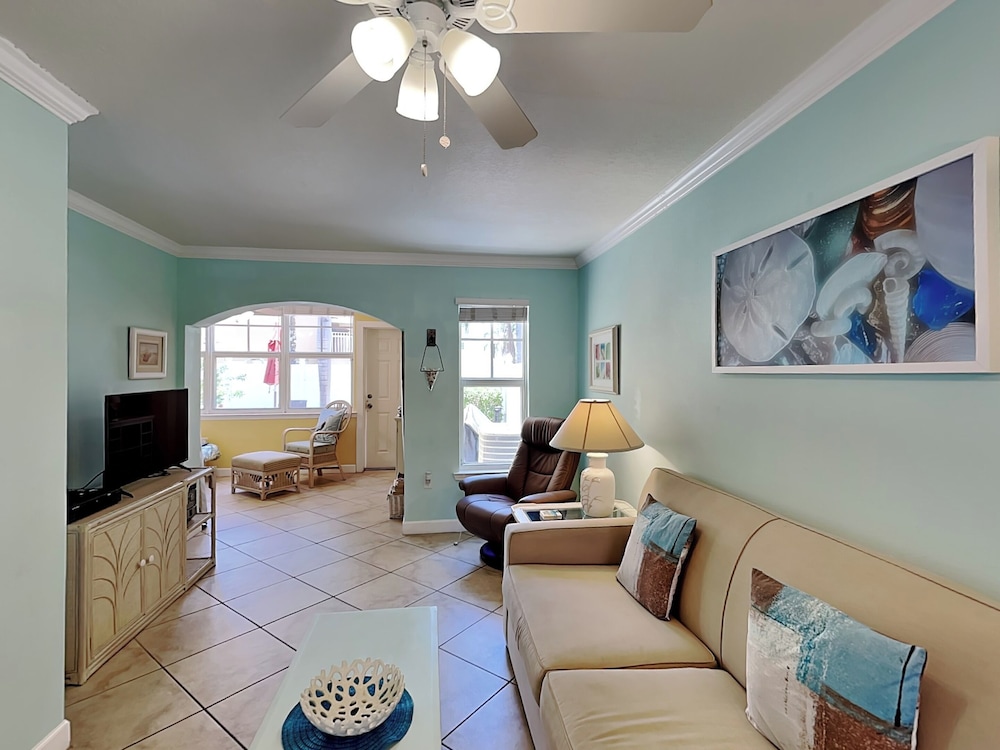 Barefoot Beach Resort 55/77