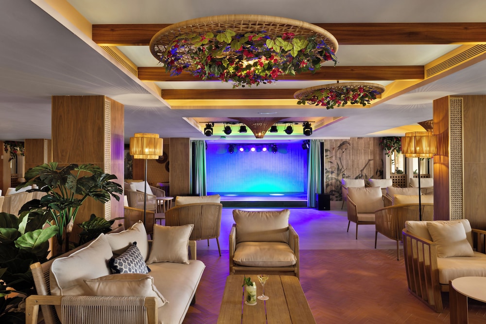 Hotel Riu Palace La Mola 67/78