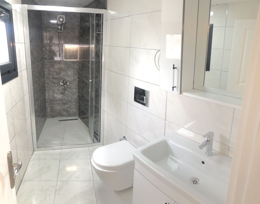 Hotel Emir 40/50
