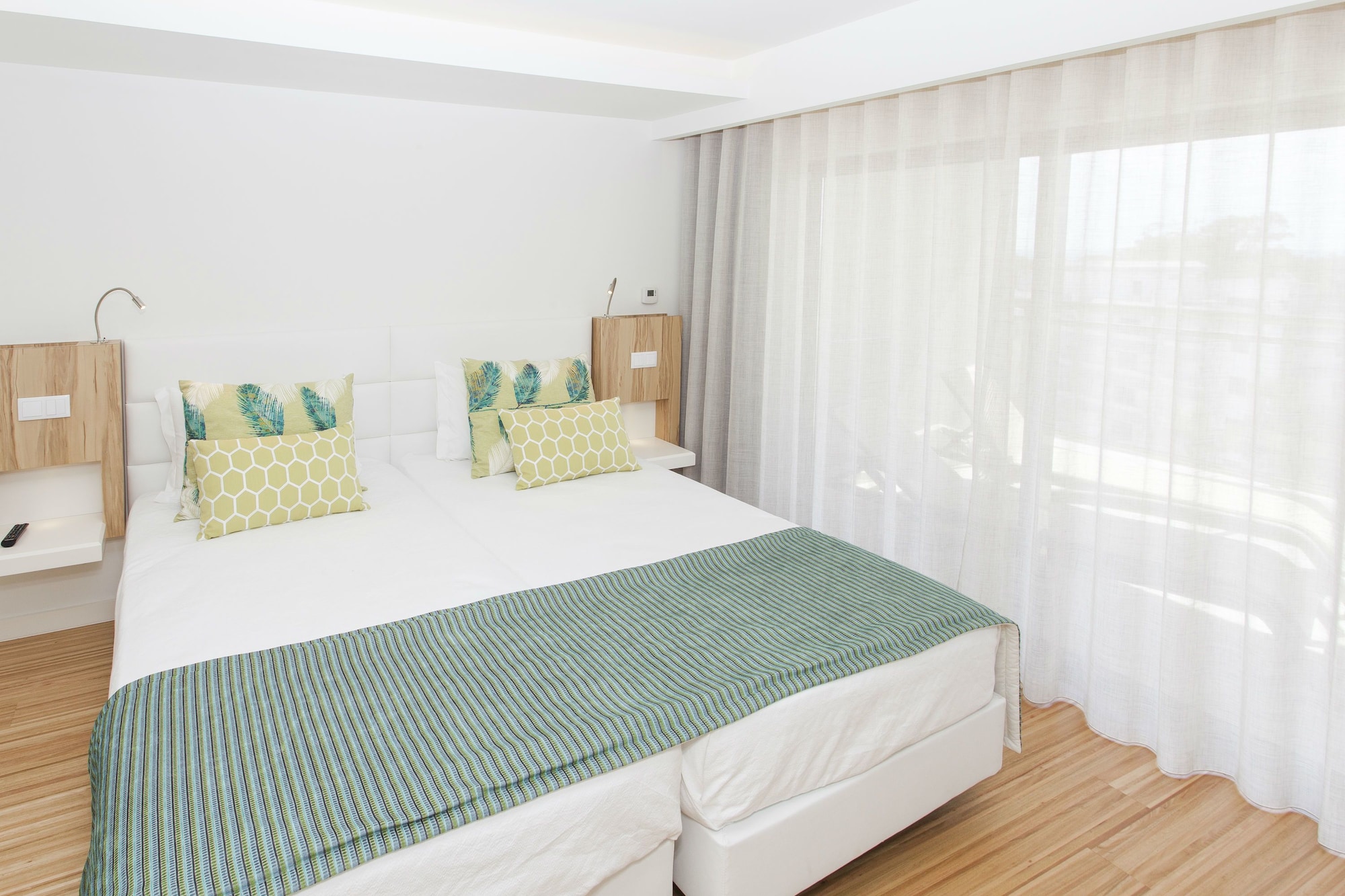 2 BEDROOMS, PRESTIGE, APARTMENT