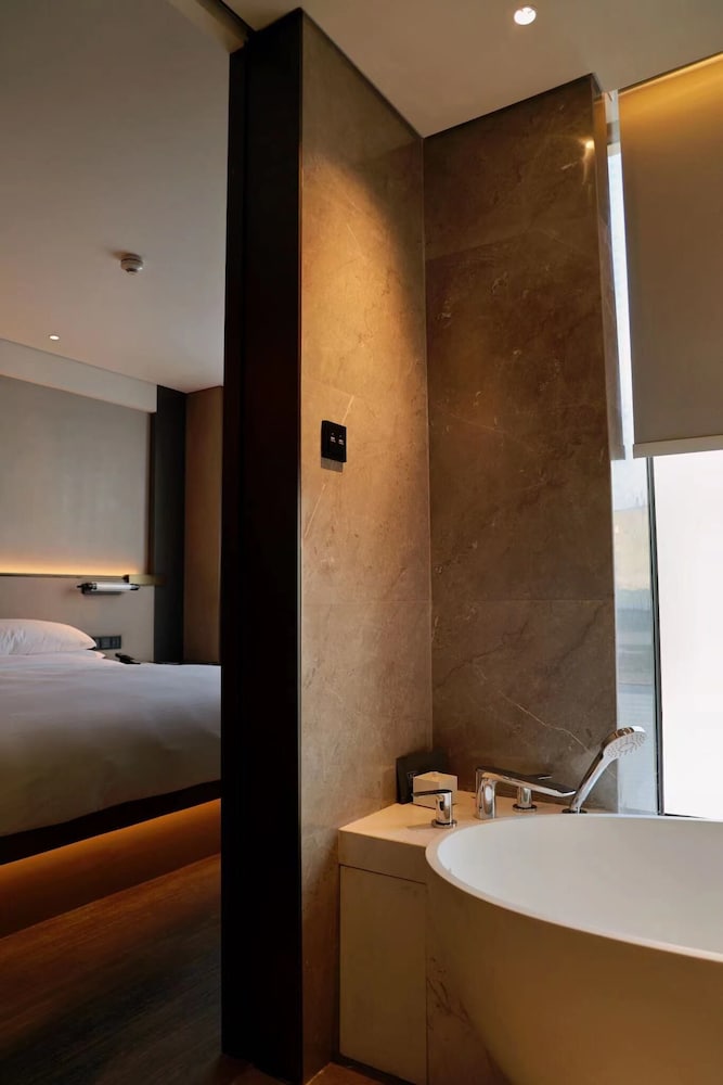 AC Hotel by Marriott Suzhou China 33/36