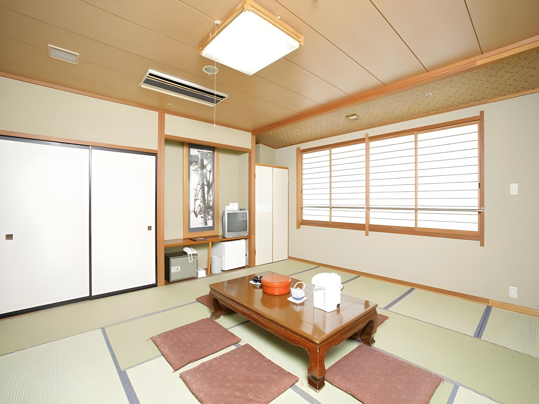 Saku Ichimanri Onsen Hotel 75/83