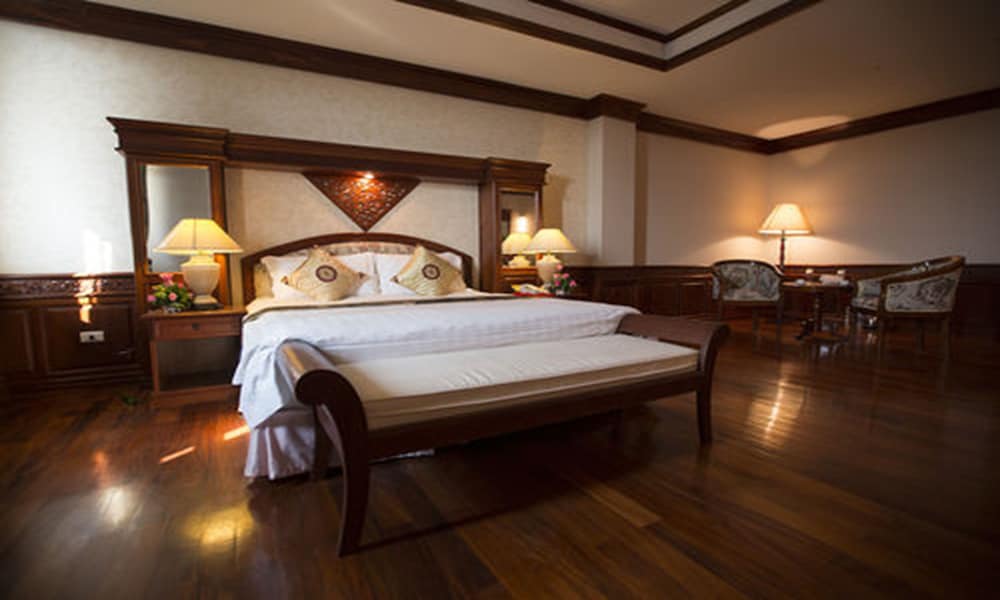 Angkham Hotel 11/46