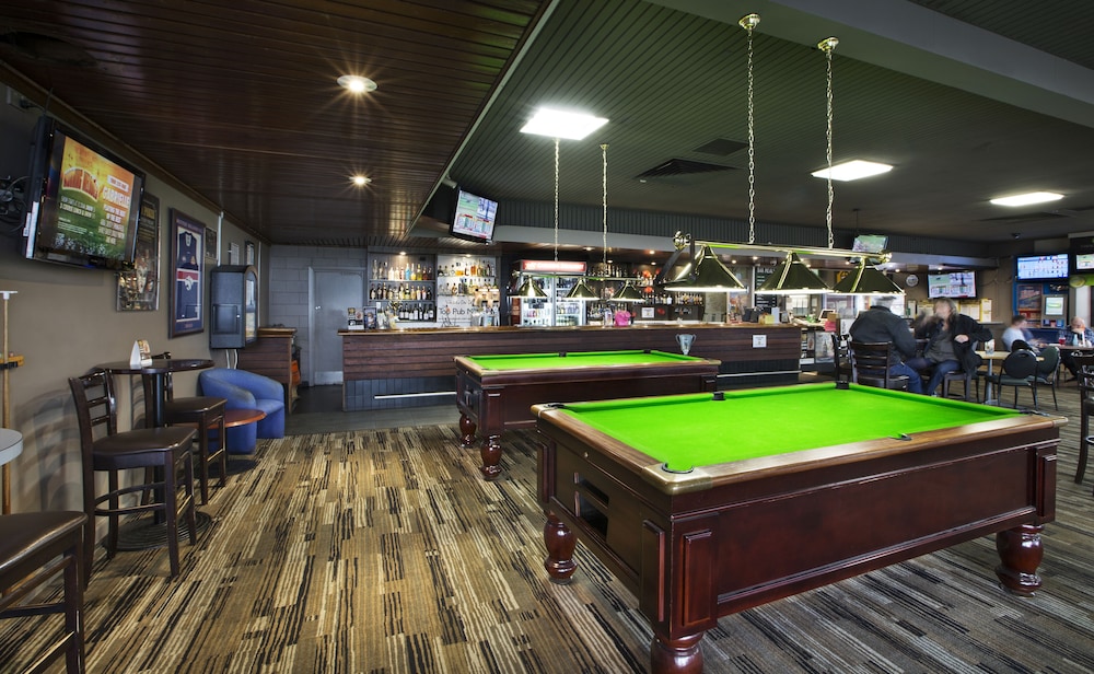 Nightcap at Morwell Hotel 33/50
